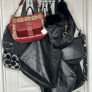 Authentic Coach Handbags 👜 to fit your specific style. Fashionable/High Quality